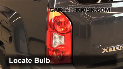 2011 Nissan Xterra S 4.0L V6 Éclairage Feux de position arrière (remplacer ampoule)